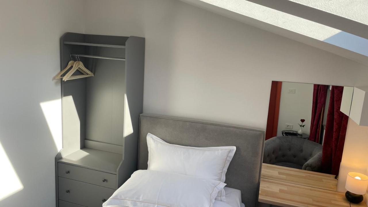 Madonca Rooms & Restaurant Nova Gorica Exterior photo